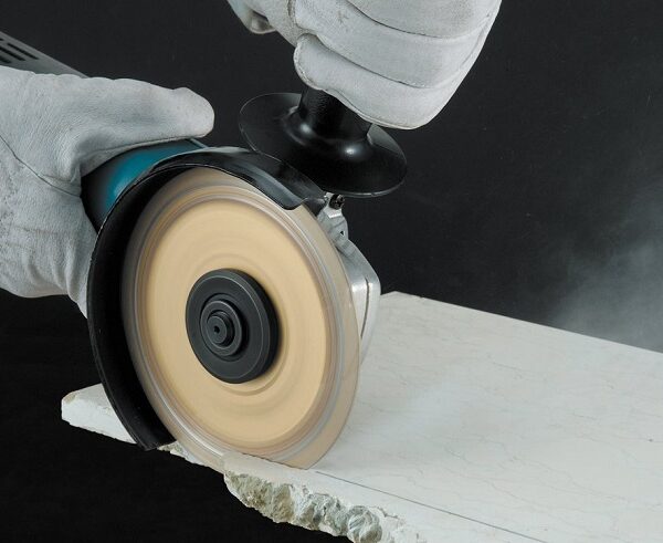 may-mai-goc-dung-pin-18v-makita-dga408zx1-1