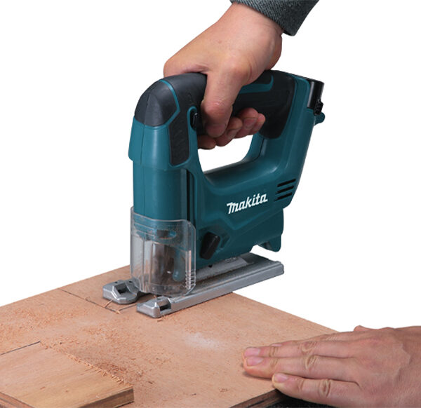 pin Makita JV143DZ