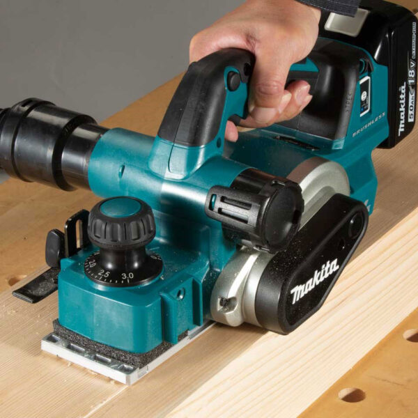 Máy bào Makita DKP181ZU không dây không chổi than 18V