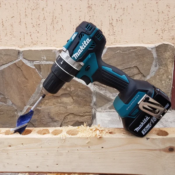 Makita DHP484Z