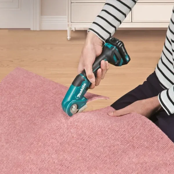 Máy cắt đa năng dùng pin Makita CP100DZ