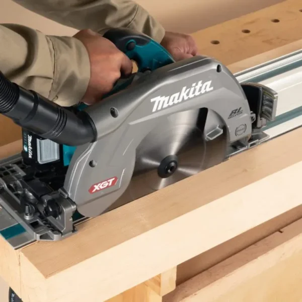 Máy cưa đĩa dùng pin Makita HS011GZ