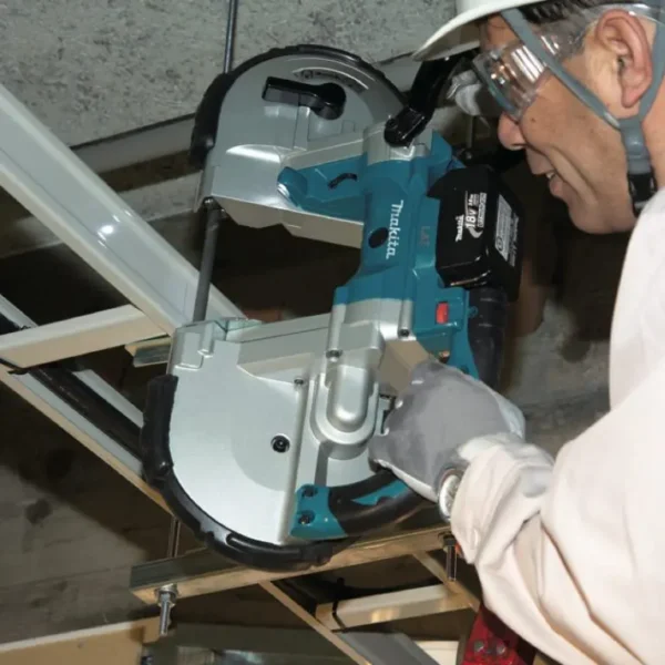 Máy cưa vòng dùng pin Makita DPB180ZK
