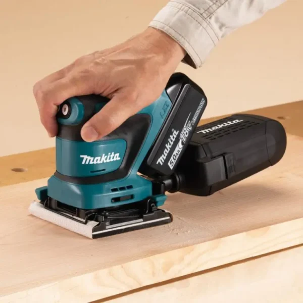 Máy chà nhám rung dùng pin Makita DBO480Z