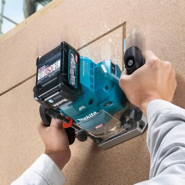 Máy phay dùng pin Makita RP001GZ
