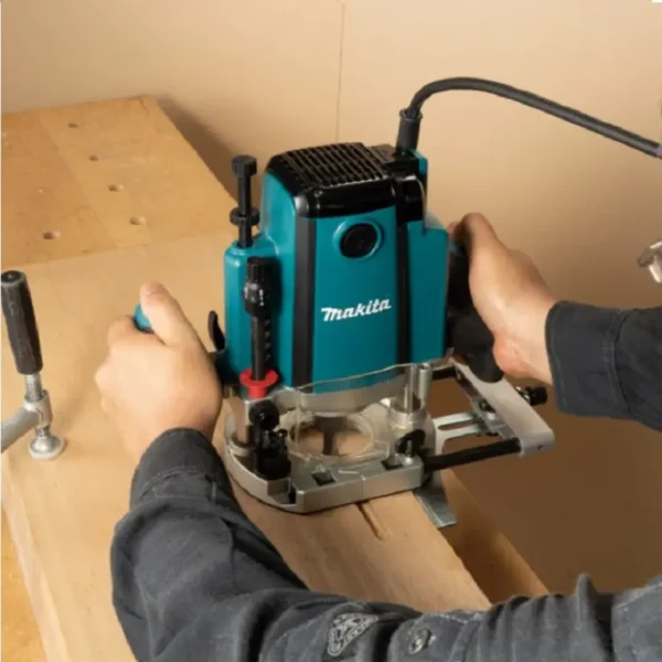 Máy phay Makita RP1803F