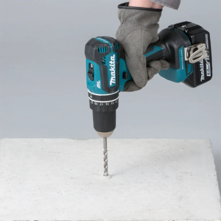 Máy khoan và vặn vít dùng pin Makita DHP485SFE