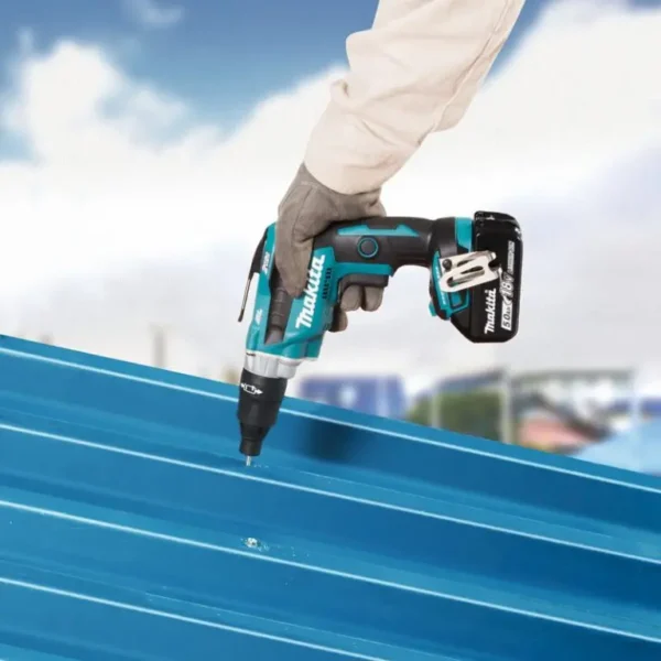 Máy vặn vít dùng pin Makita DFS251Z