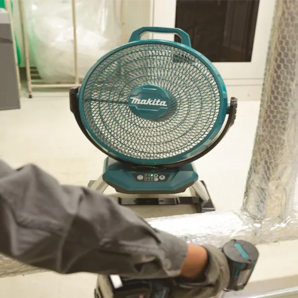 Quạt dùng pin và điện Makita DCF301Z