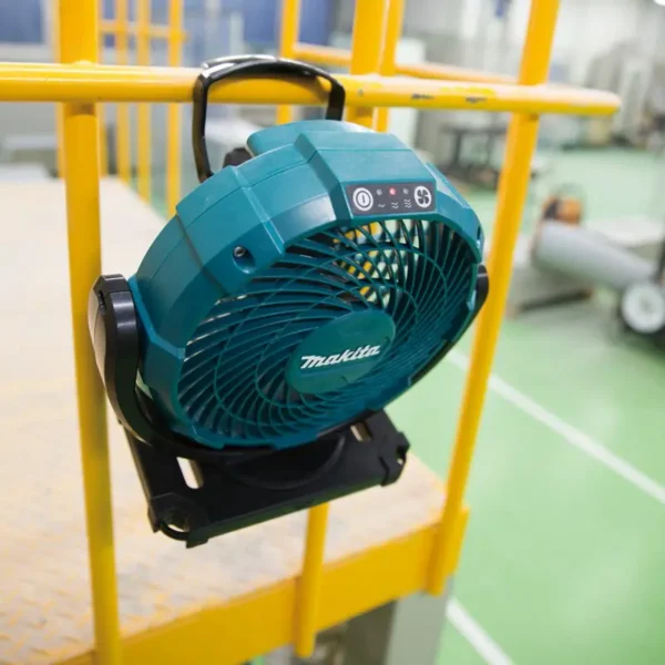 Quạt dùng pin và điện Makita CF100DZ