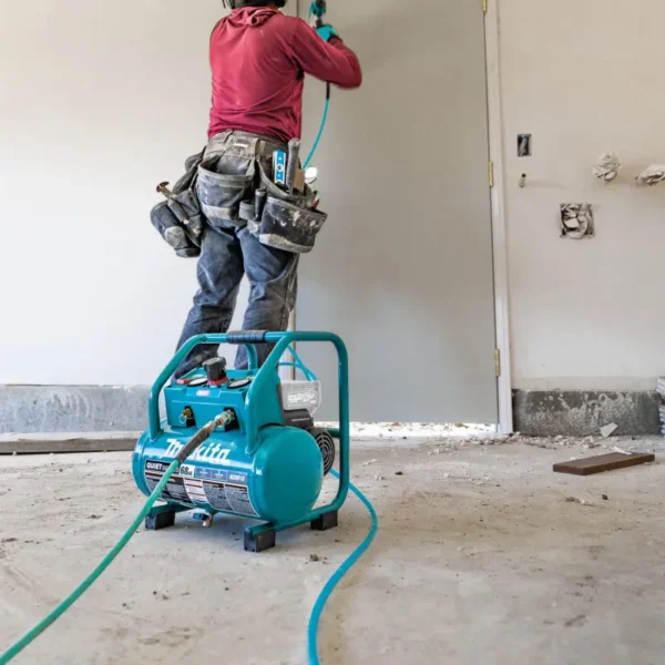 Máy nén khí dùng pin Makita AC001GZ